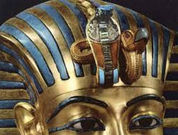 the crown on a pharaoh's tomb of a serpent